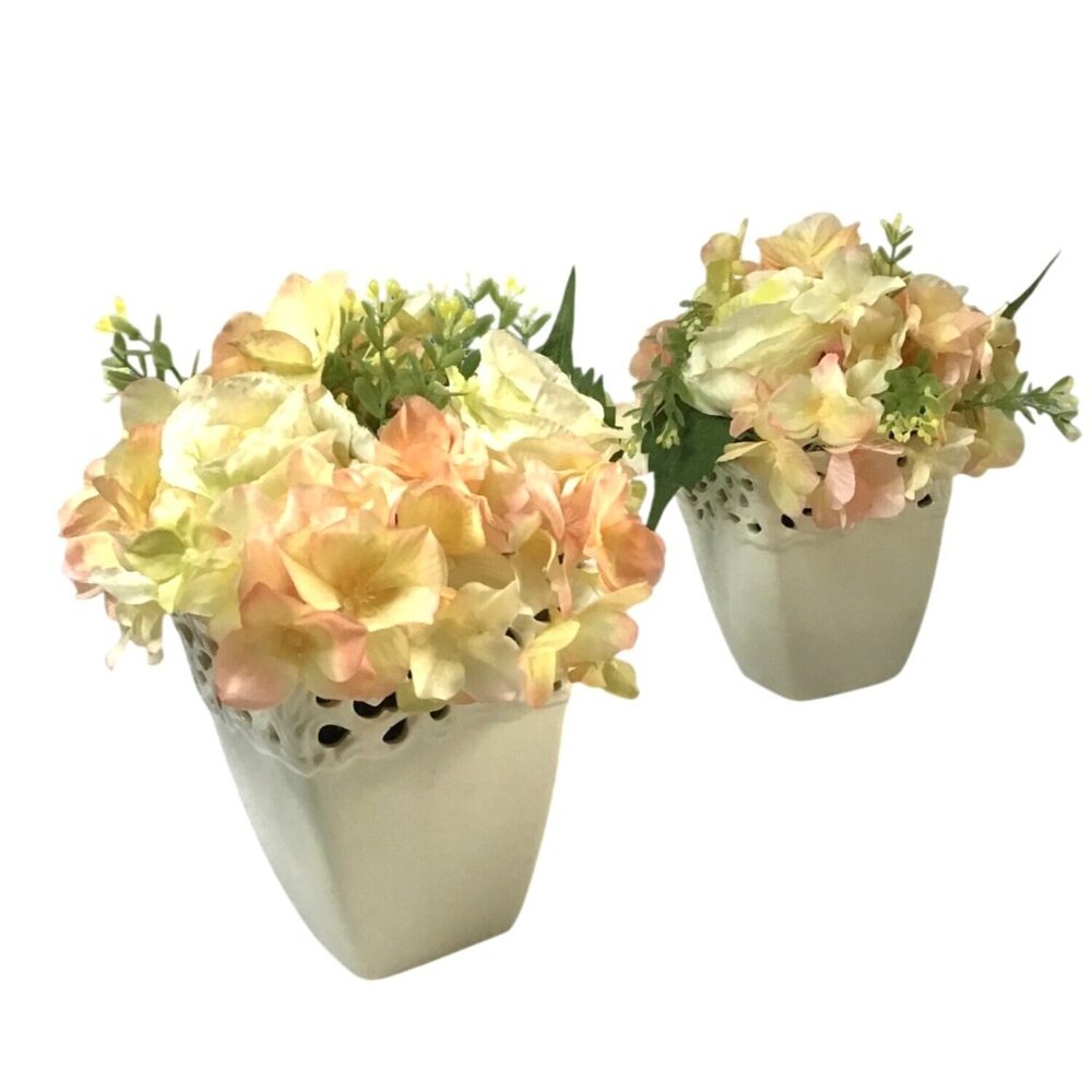 SET OF 2 ARTIFICIAL FLORAL ARRANGEMENTWITH CREAM FLOWERPOT